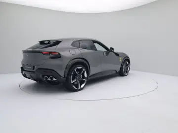 Purosangue - FERRARI HAMBURG
