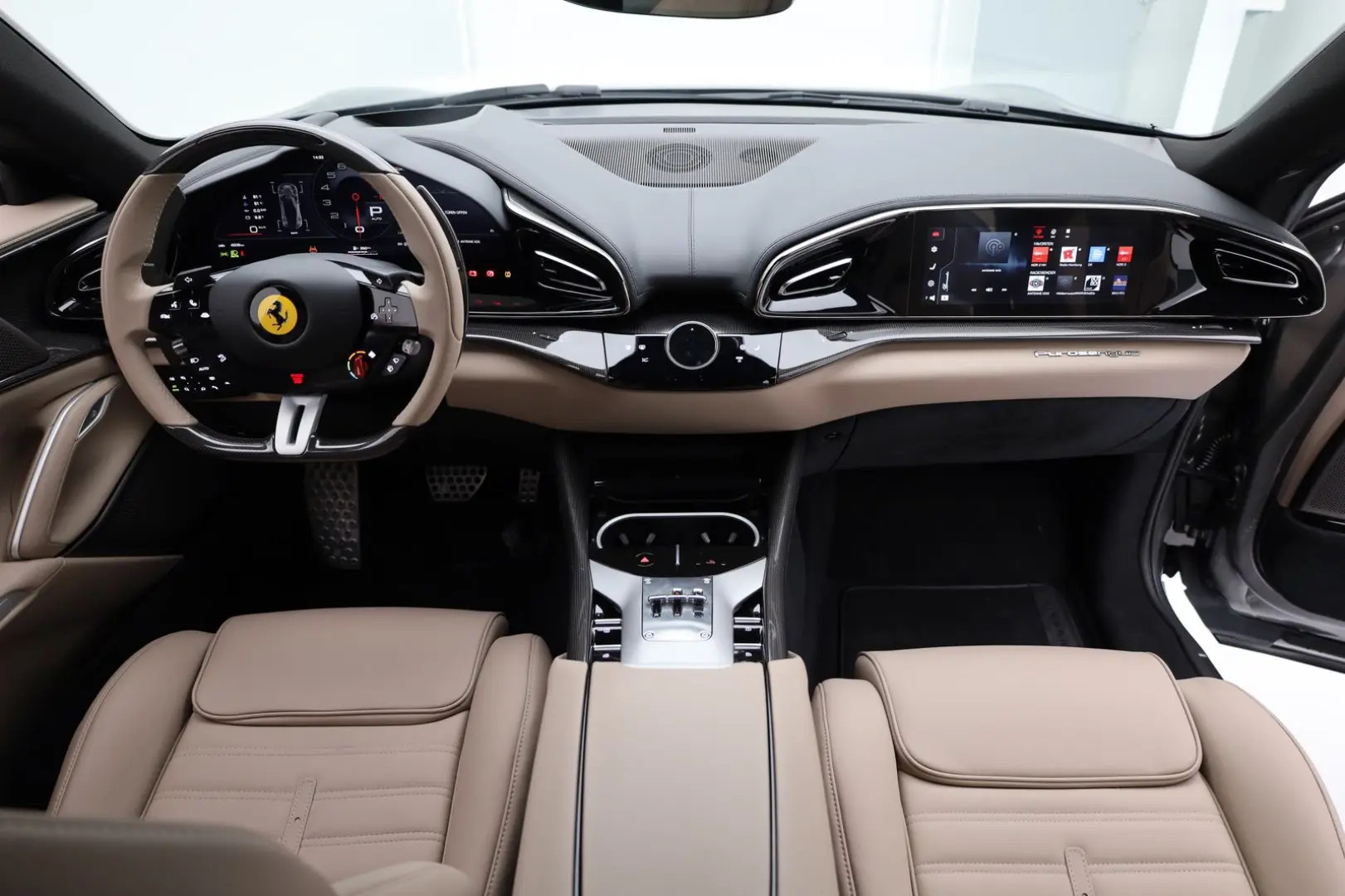 Purosangue - FERRARI HAMBURG