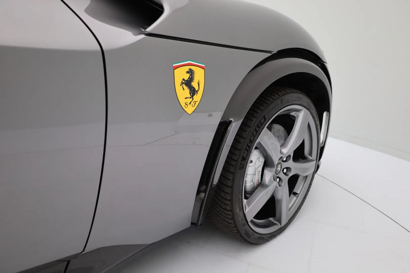 Purosangue - FERRARI HAMBURG