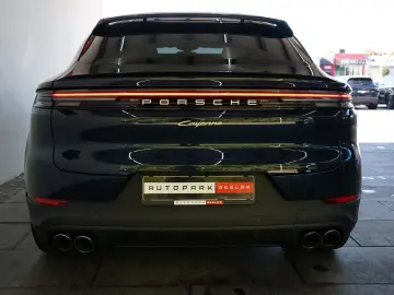 Porsche Cayenne Coupe E-Hybrid/P-Display/NightVision/