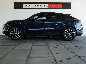 Porsche Cayenne Coupe E-Hybrid/P-Display/NightVision/
