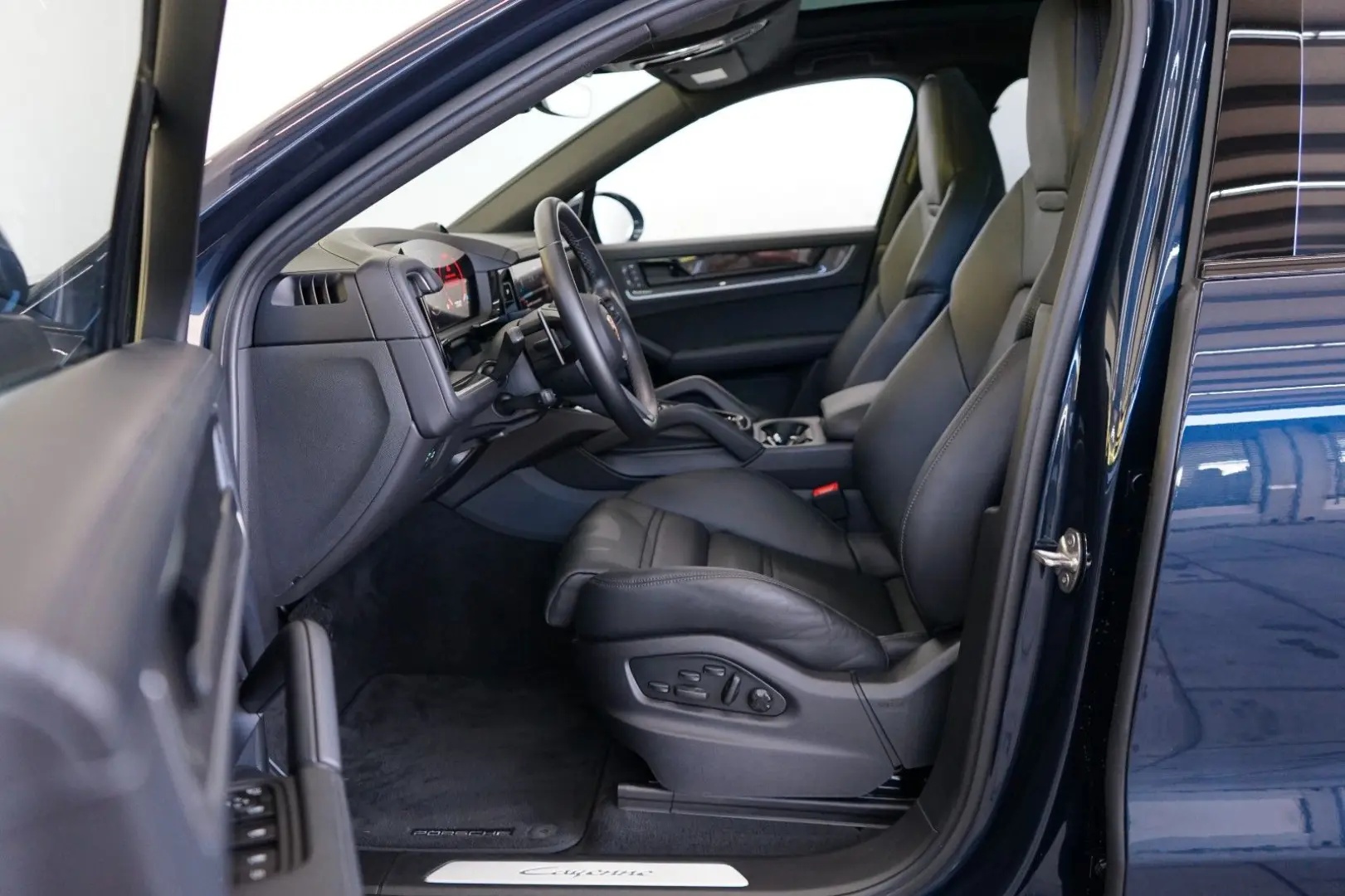 Porsche Cayenne Coupe E-Hybrid/P-Display/NightVision/