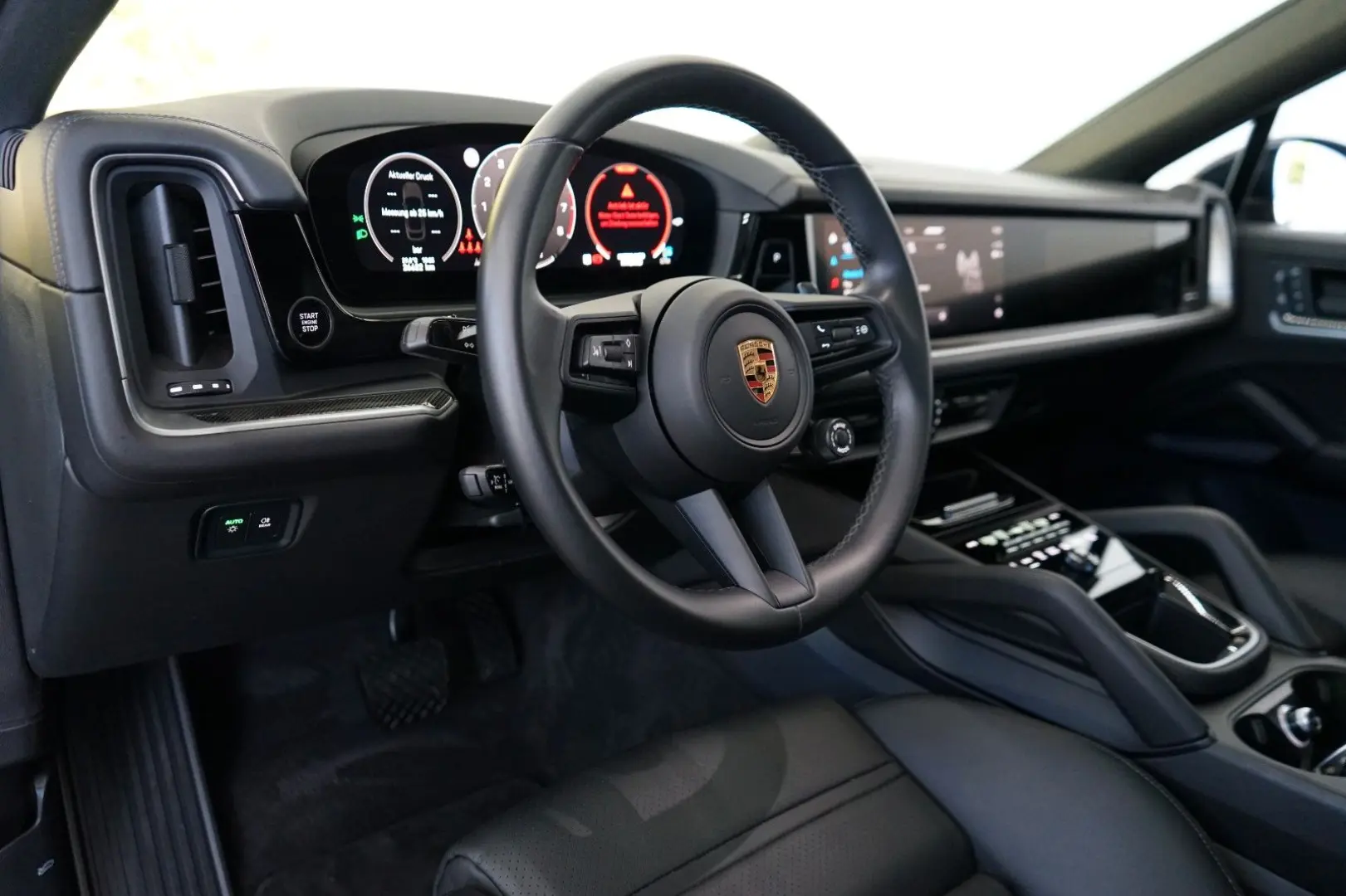 Porsche Cayenne Coupe E-Hybrid/P-Display/NightVision/