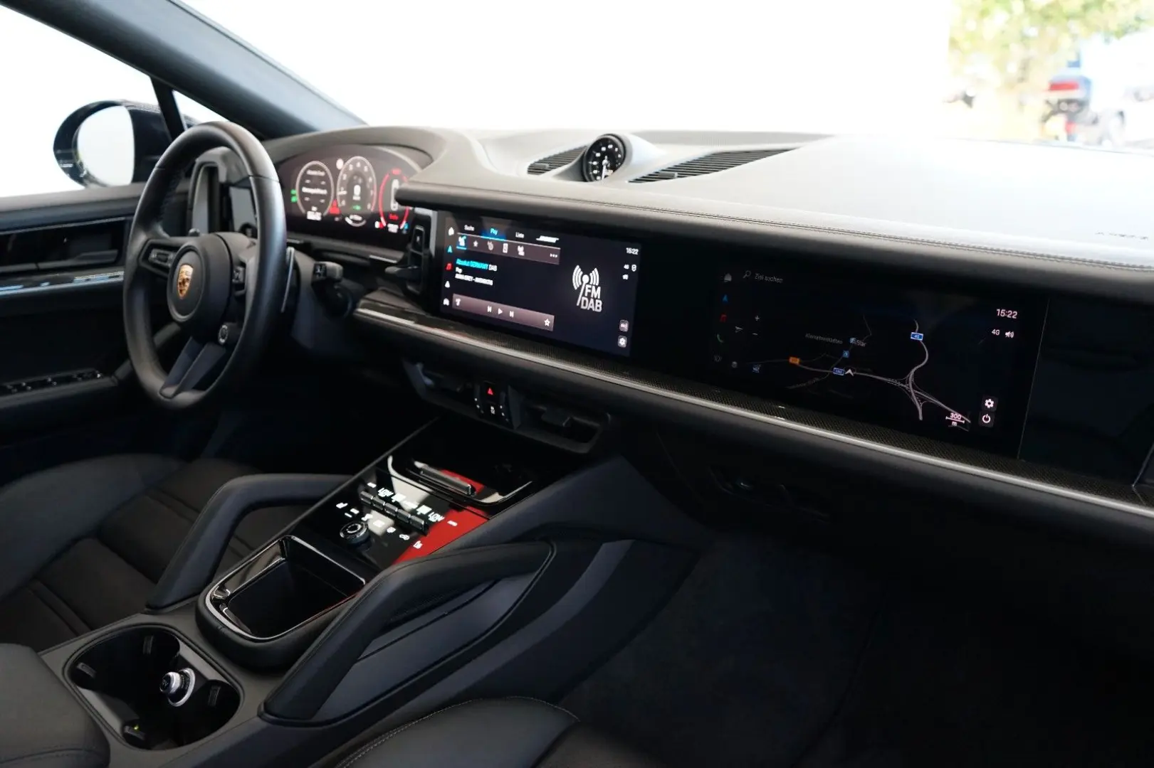 Porsche Cayenne Coupe E-Hybrid/P-Display/NightVision/