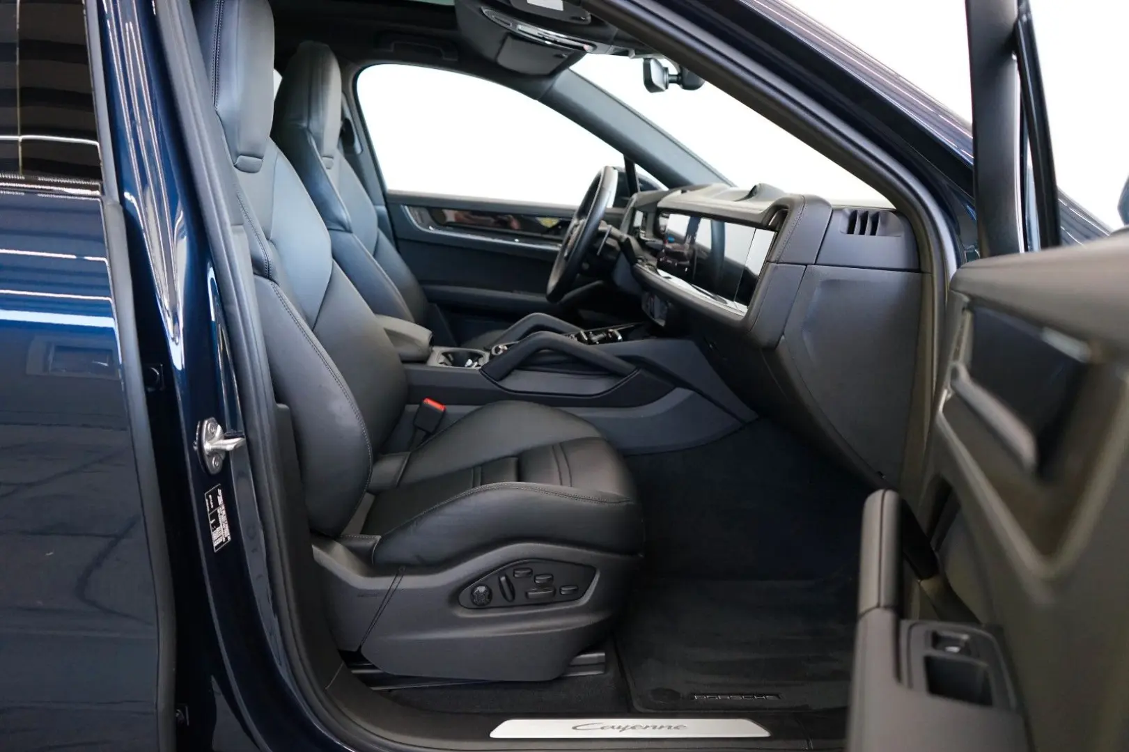 Porsche Cayenne Coupe E-Hybrid/P-Display/NightVision/