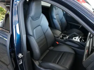 Porsche Cayenne Coupe E-Hybrid/P-Display/NightVision/