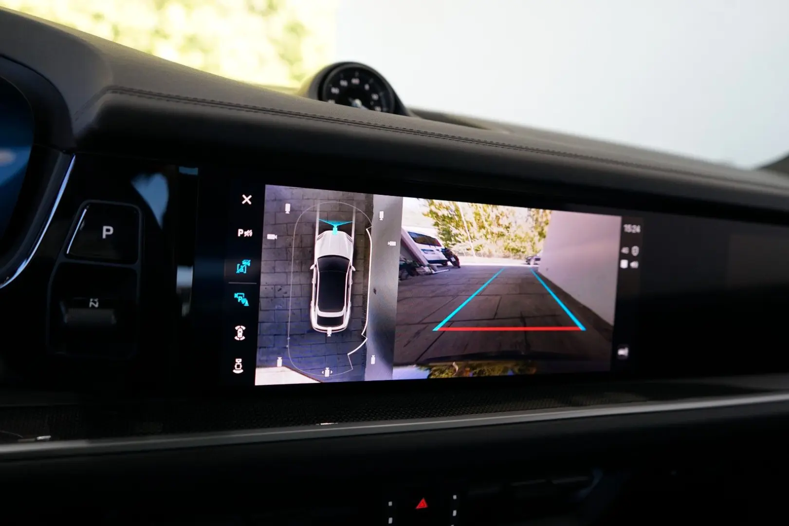 Porsche Cayenne Coupe E-Hybrid/P-Display/NightVision/