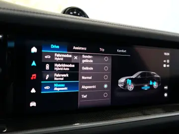 Porsche Cayenne Coupe E-Hybrid/P-Display/NightVision/