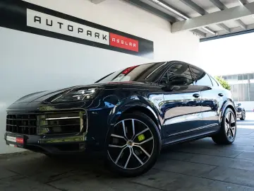 Porsche Cayenne Coupe E-Hybrid/P-Display/NightVision/