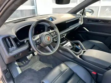 Porsche Cayenne GTS Coupé HEAD-UP