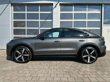 Porsche Cayenne GTS Coupé HEAD-UP