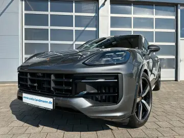 Porsche Cayenne GTS Coupé HEAD-UP
