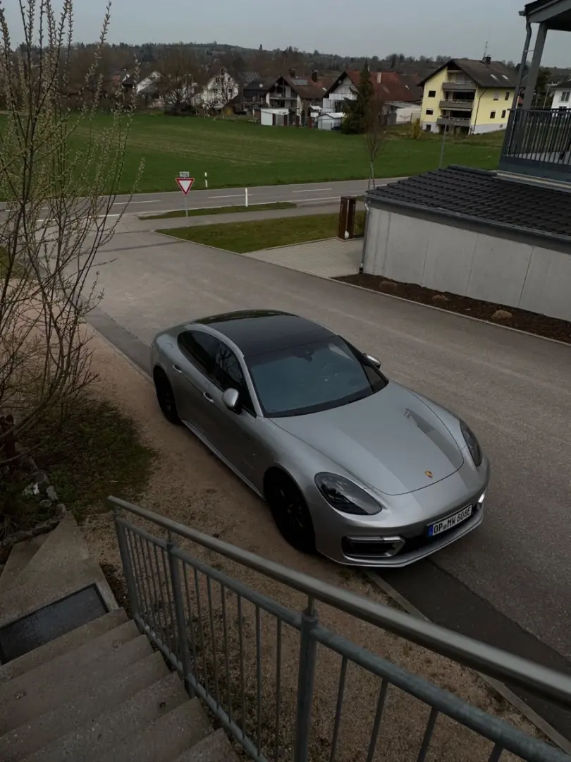 Porsche Panamera Turbo S E-Hybrid |