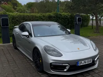 Porsche Panamera Turbo S E-Hybrid |