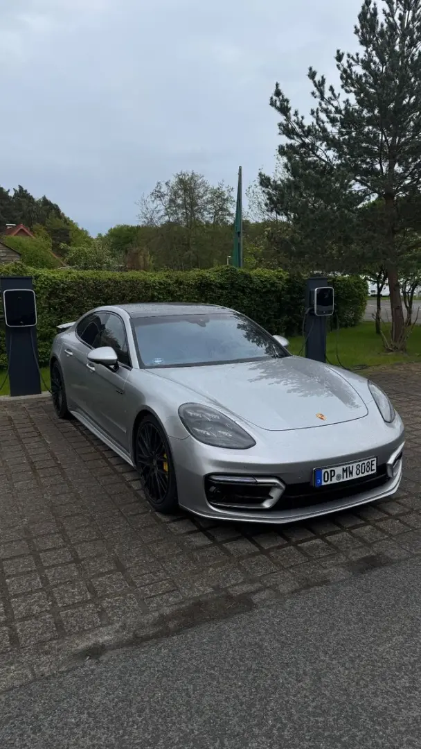 Porsche Panamera Turbo S E-Hybrid |