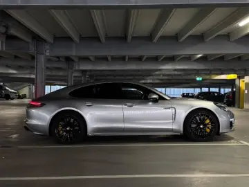 Porsche Panamera Turbo S E-Hybrid |