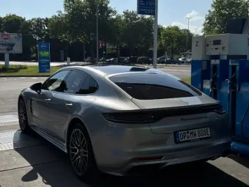 Porsche Panamera Turbo S E-Hybrid |