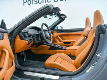 Porsche 992 Carrera Cabrio