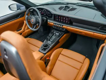Porsche 992 Carrera Cabrio