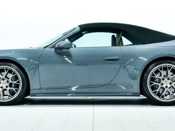 Porsche 992 Carrera Cabrio