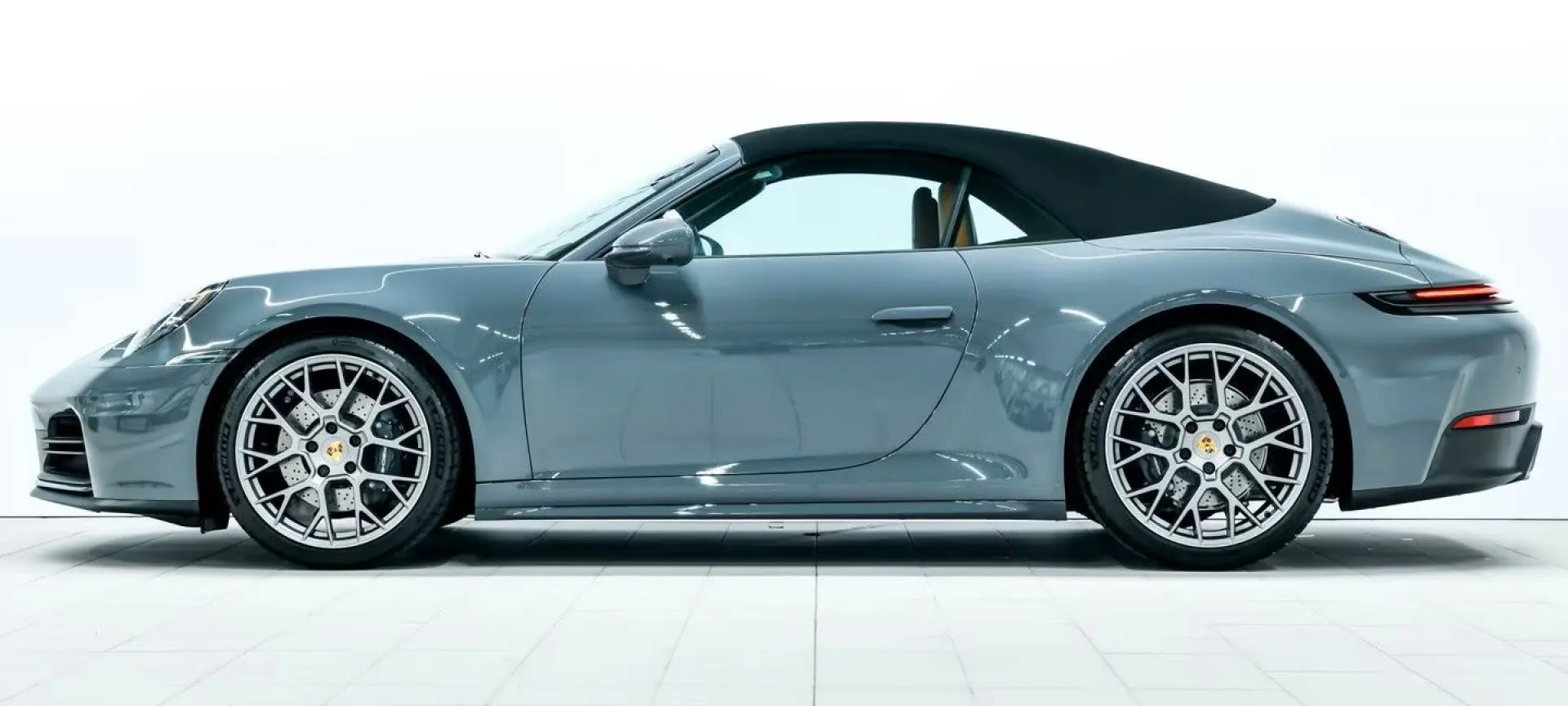 Porsche 992 Carrera Cabrio