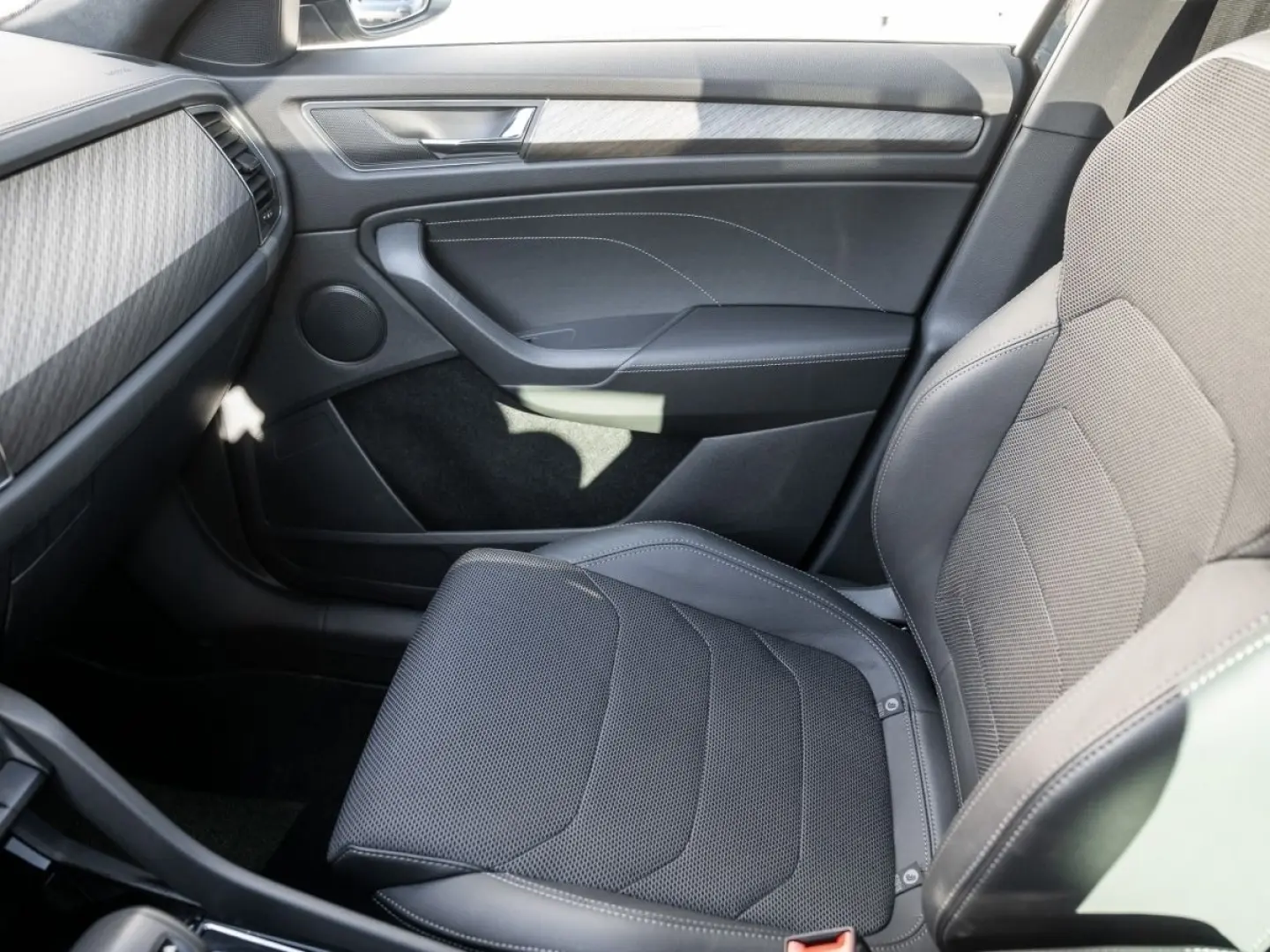 Skoda KODIAQ STYLE 2.0 TSI DSG Pano ACC LED