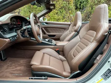 Porsche 992 911 Carrera Cabrio HD-LED*CHRONO