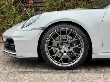 Porsche 992 911 Carrera Cabrio HD-LED*CHRONO