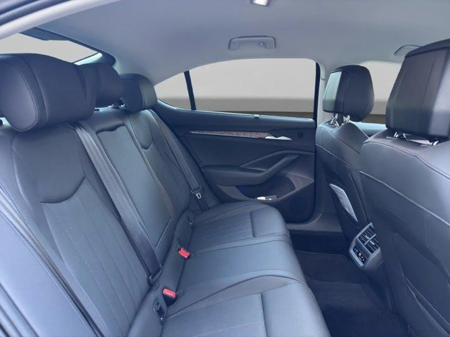 Skoda Superb Lim. 2.0 TDI DSG 4x4 L&K *MATRIX*