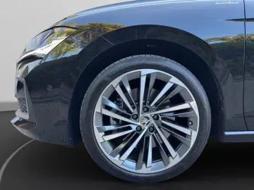 Skoda Superb Lim. 2.0 TDI DSG 4x4 L&K *MATRIX*