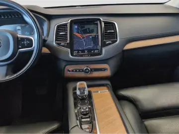 XC90+T8+Recharge+AWD