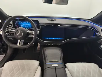 E 300e 4M AMG Airmatic Massage Pano Superscreen