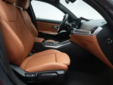 320 d xDrive M Sport Navi/Leder/ACC/Kamera/Wide/