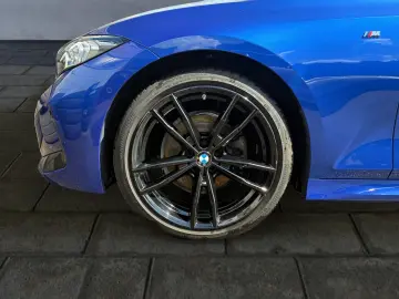 320d xDrive M Sport ACC/ADAPTLED/STNDHZNG/HEADUP