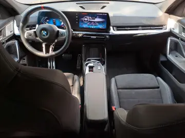 X2 M35i xDrive Kamera Keyless 20' Inconic Glow