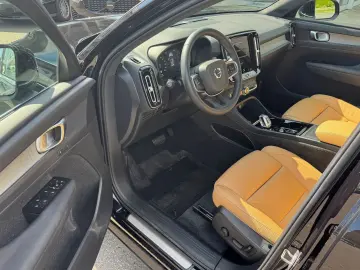 XC40 B5*AWD*Inscription*Standhzg*ACC*RKamera*PDC