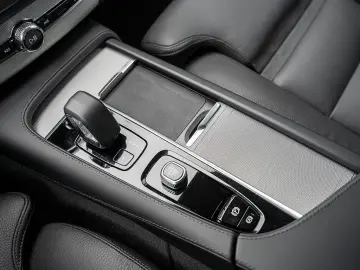XC90 T8 AWD Bright