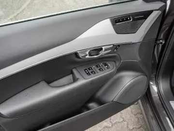 XC90 T8 AWD Bright