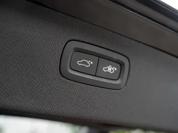 XC90 T8 AWD Bright