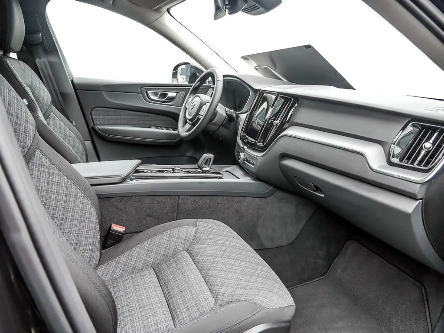 XC60 2.0 Core Recharge Plug-In Hybrid AWD