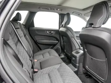 XC60 2.0 Core Recharge Plug-In Hybrid AWD