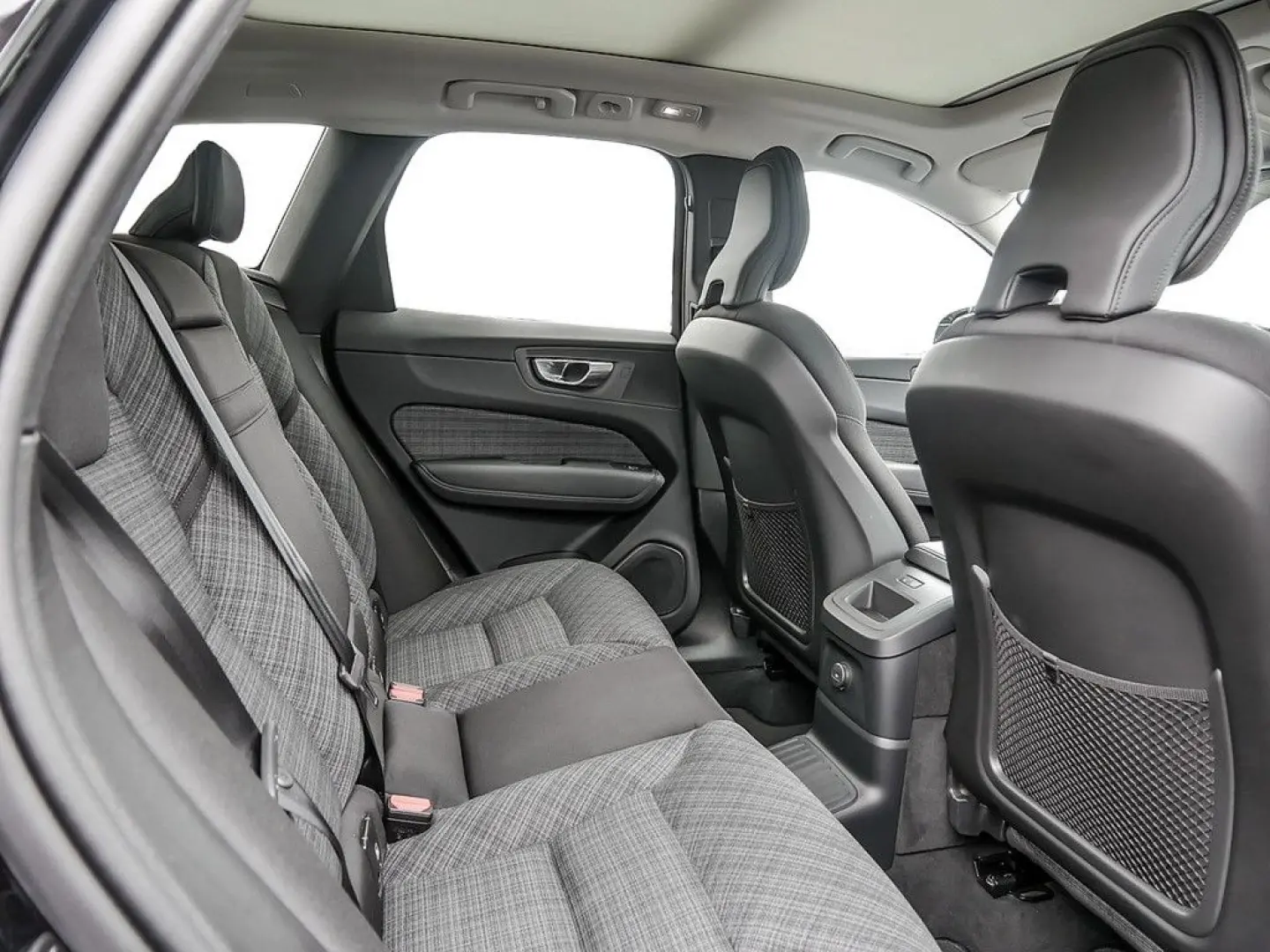 XC60 2.0 Core Recharge Plug-In Hybrid AWD
