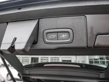 XC60 2.0 Core Recharge Plug-In Hybrid AWD