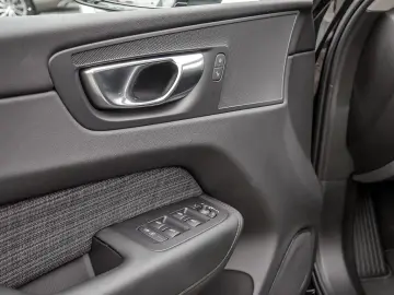XC60 2.0 Core Recharge Plug-In Hybrid AWD