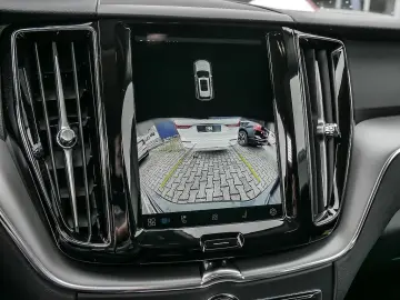 XC60 2.0 Core Recharge Plug-In Hybrid AWD