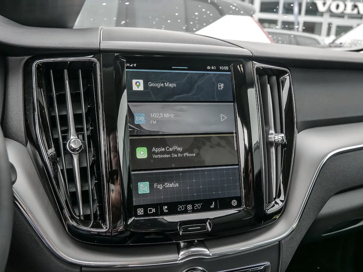 XC60 2.0 Core Recharge Plug-In Hybrid AWD