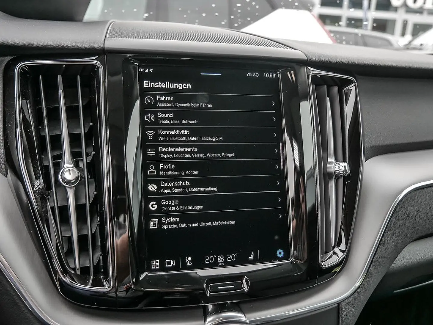 XC60 2.0 Core Recharge Plug-In Hybrid AWD