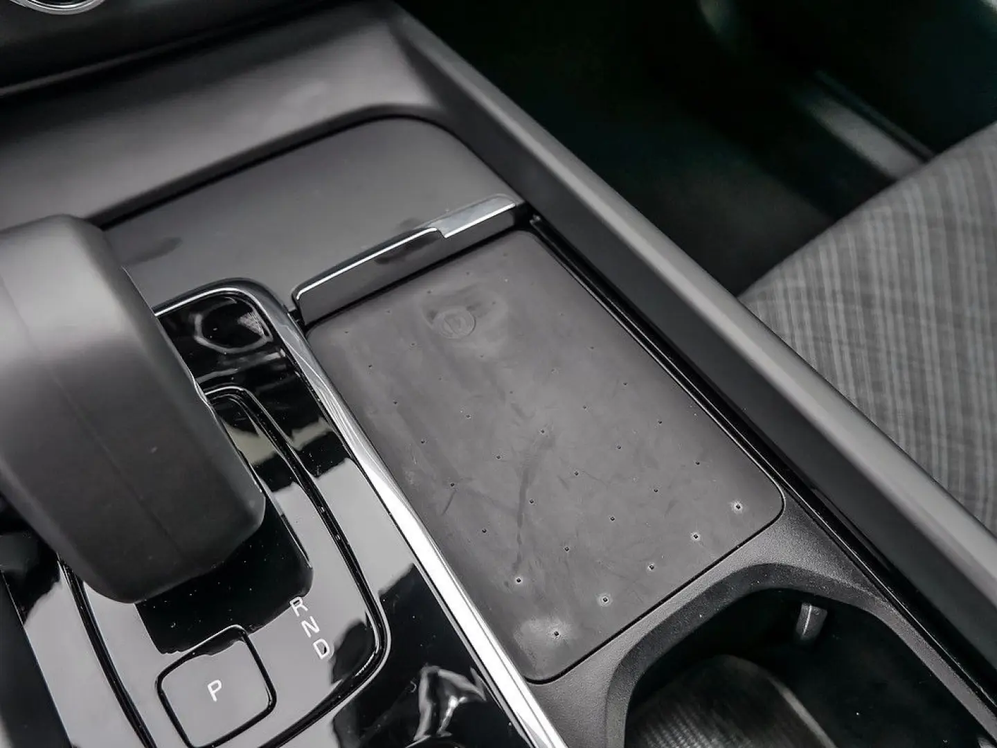 XC60 2.0 Core Recharge Plug-In Hybrid AWD