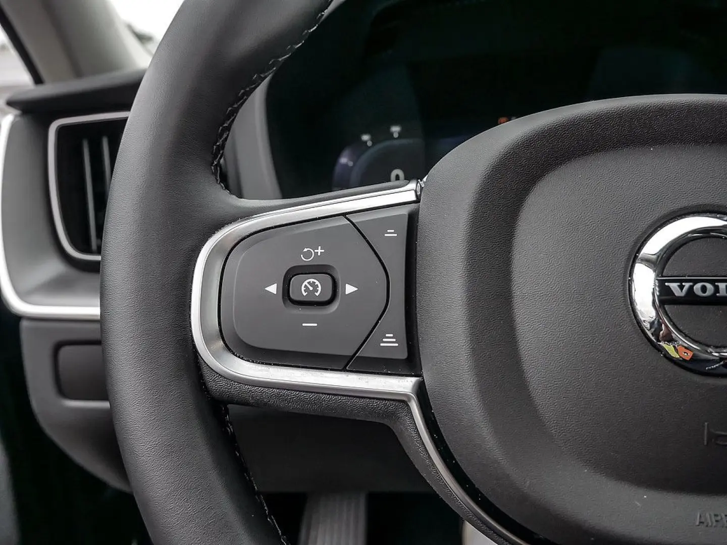 XC60 2.0 Core Recharge Plug-In Hybrid AWD