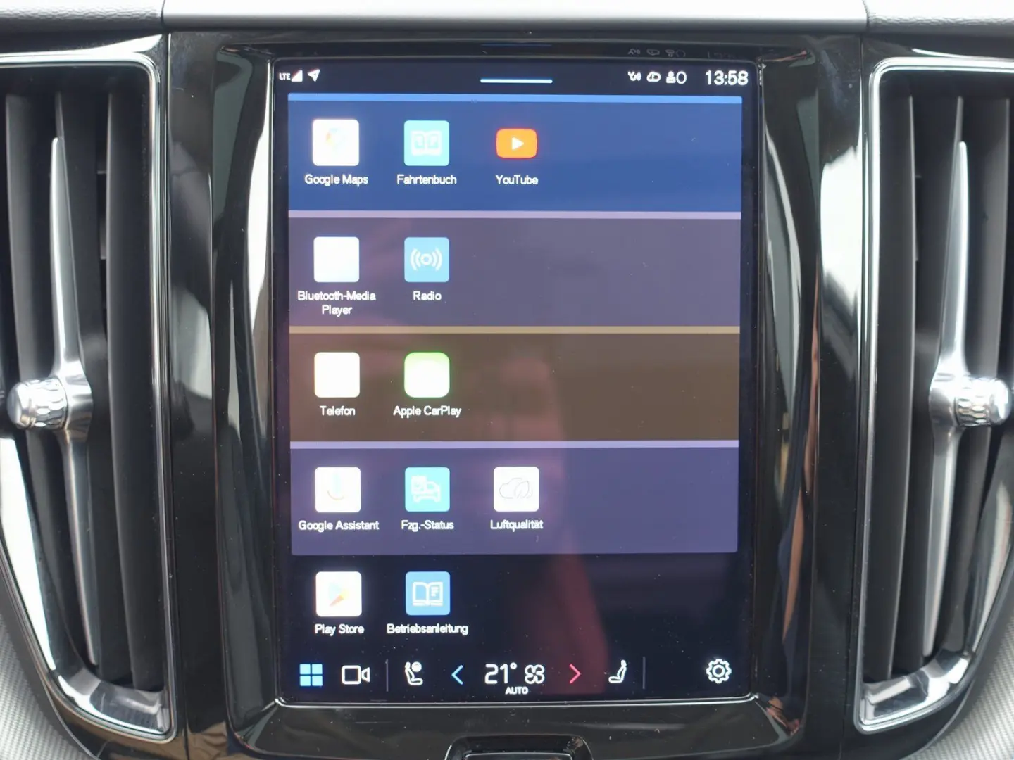 XC60 Recharge Plus Bright T8 AWD Pano/360°Cam/